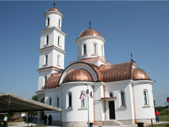 Црква у Сеферовцима