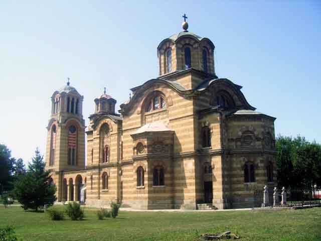 Црква Св. Параскеве у Лапову